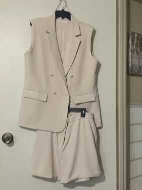 Sleeveless Double-Breasted Blazer and High-Waist Shorts - Cream